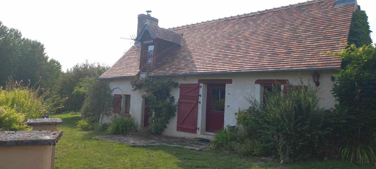 Gite Les Toisnieres Marigne-Laille Kültér fotó